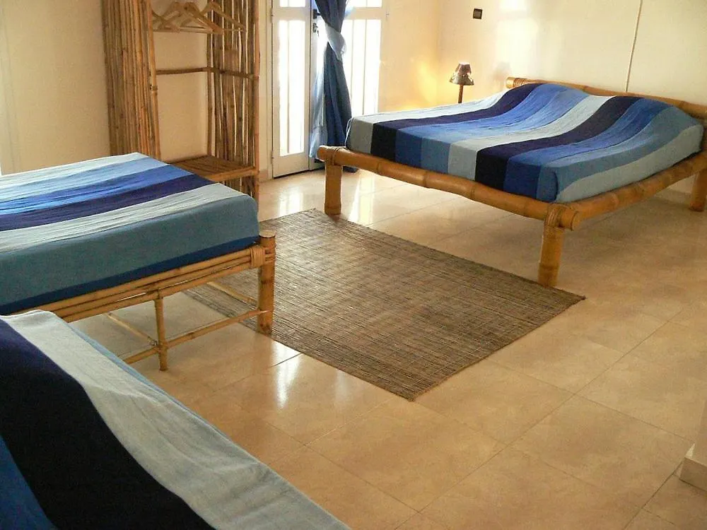 فندق Maam Samba داكاغْ 4*,